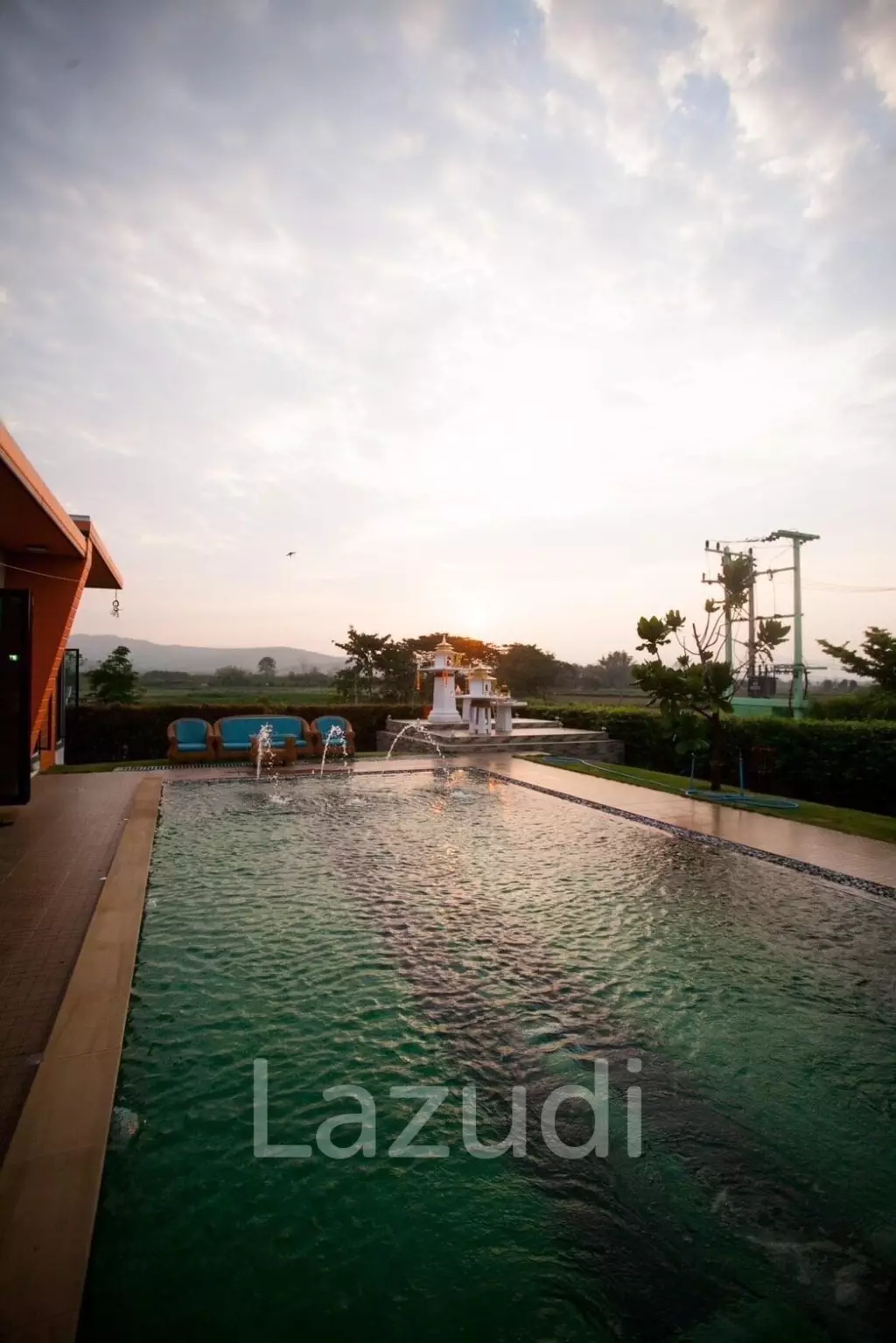 ขายบ้านพร้อมโรงงานทำถุงมือผ้าใน แม่สาย เชียงราย