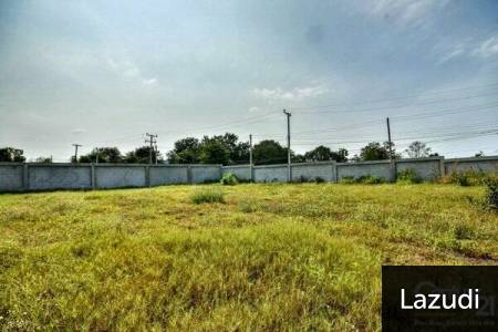 Great Land Plot at the end of a row of large Luxury Homes with lovely Westerly Views