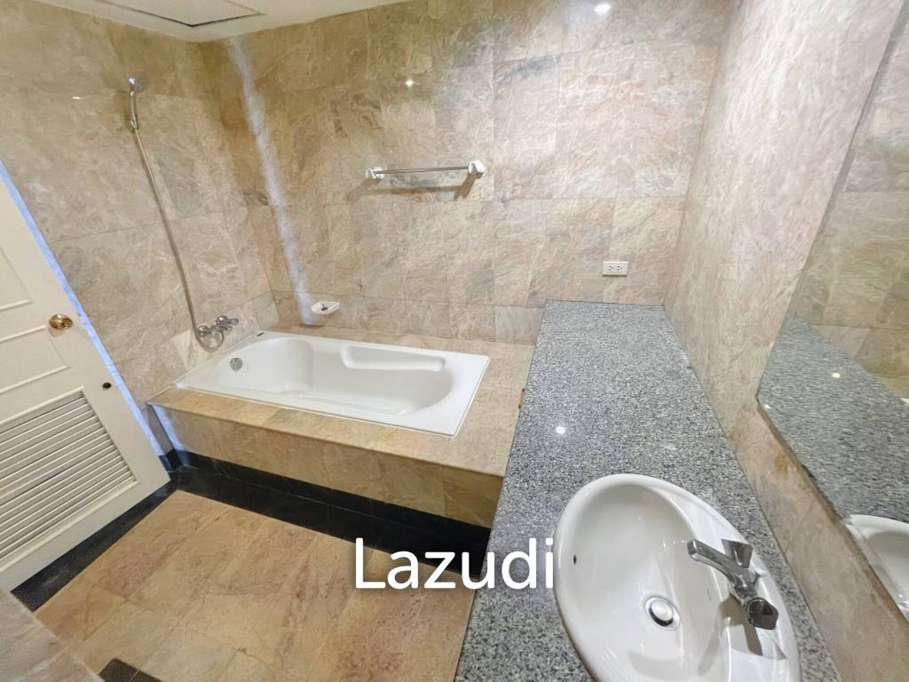 2 Bed 2 Bath 121 SQ.M Prime Mansion Promsri