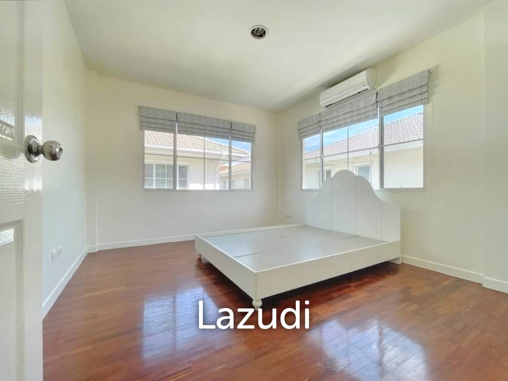3 Bed 4 Bath 350 SQ.M Nantawan Rama 9 - Onnut