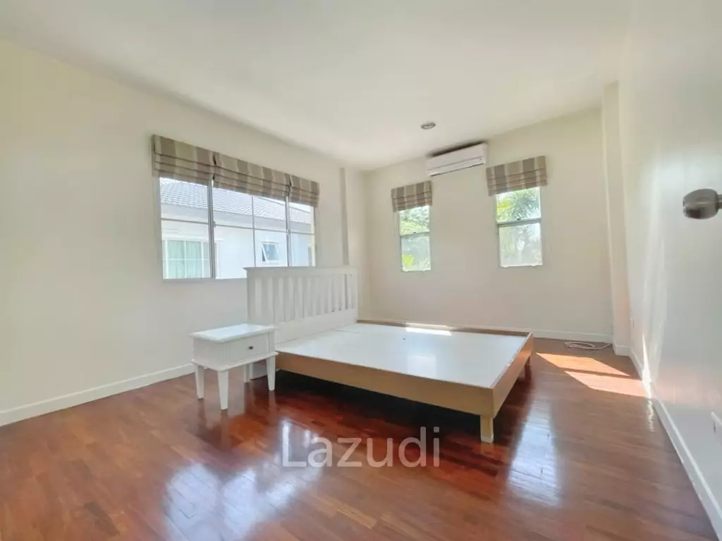 3 Bed 4 Bath 350 SQ.M Nantawan Rama 9 - Onnut