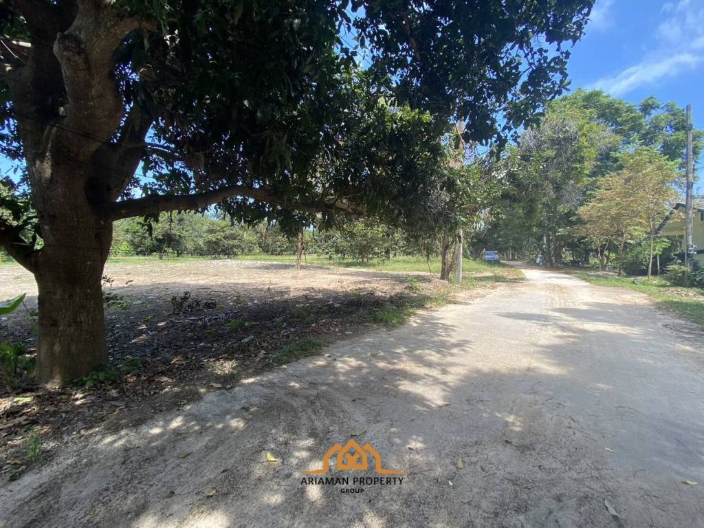 Land for sale walking distance to beach