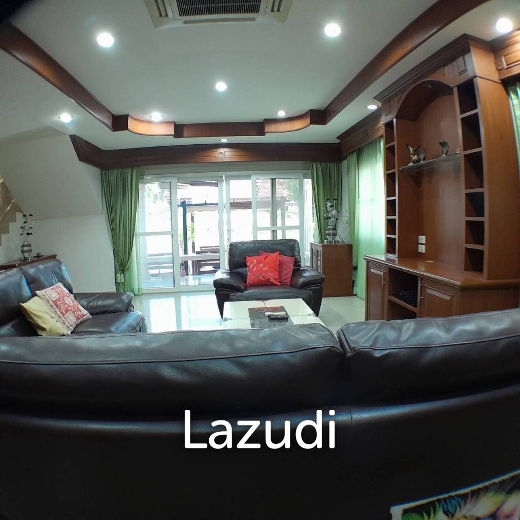 4 Bedroom 5 Bathrooms 900 SQ.M Eakmongkol 4