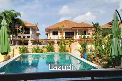 4 Bedroom 5 Bathrooms 900 SQ.M Eakmongkol 4