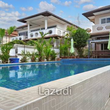 4 Bedroom 5 Bathrooms 900 SQ.M Eakmongkol 4