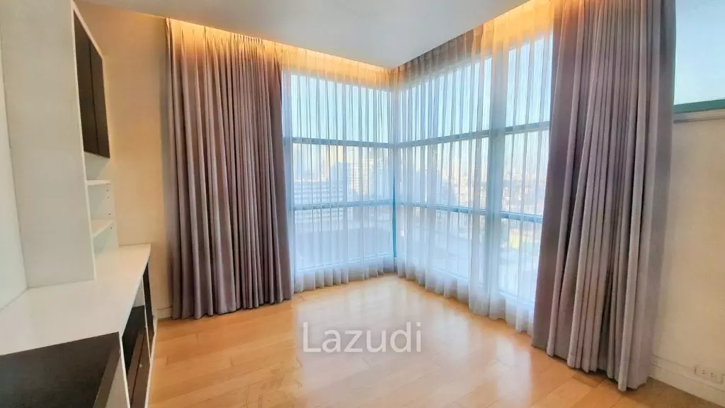 4 Bed 252 SQ.M Chatrium Residence Riverside