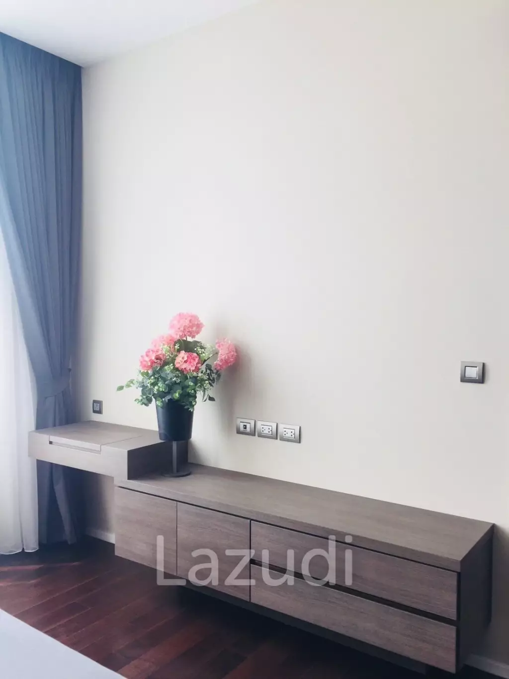 1 bed 1 bath 60 SQM. The Diplomat 39