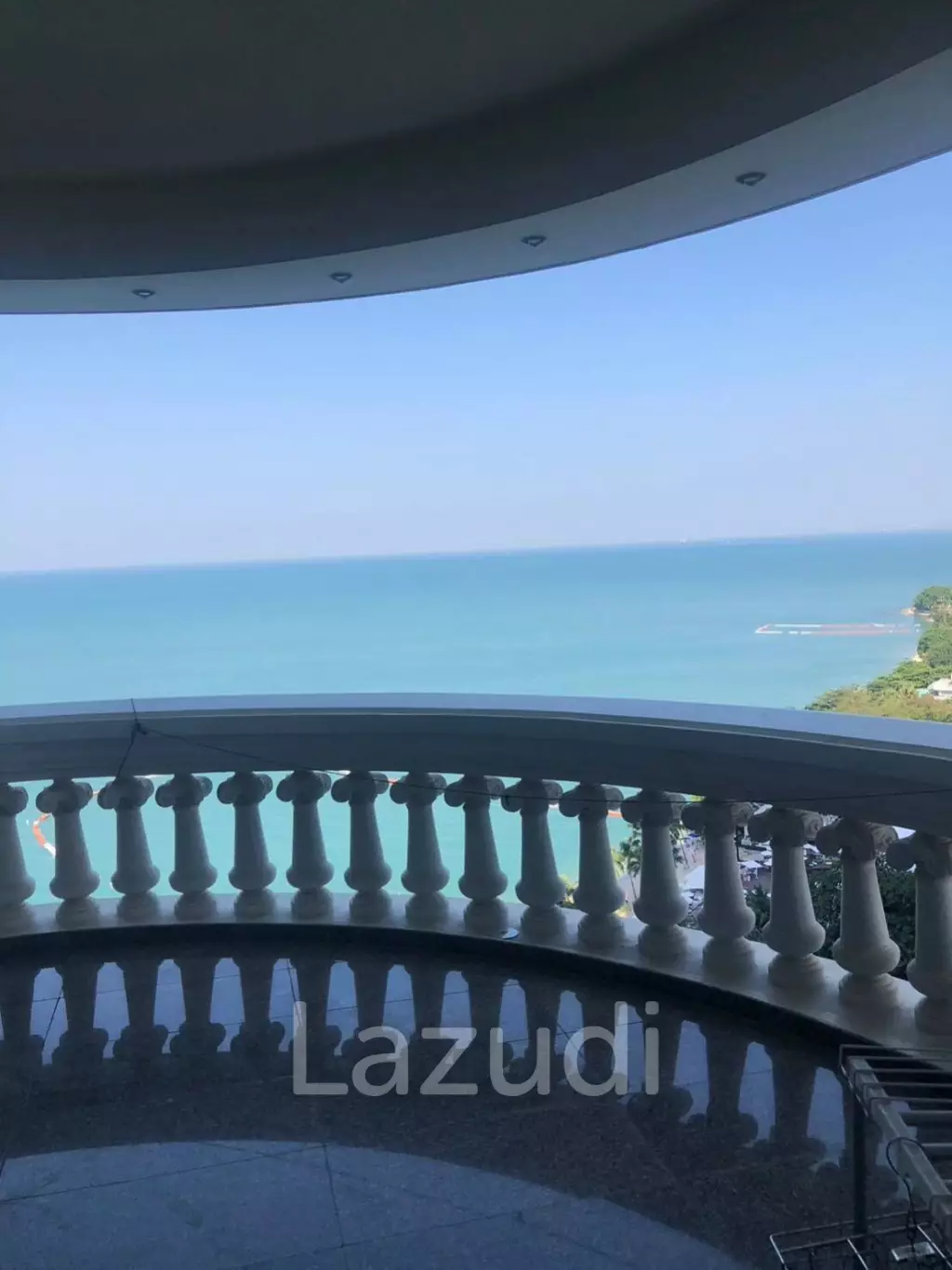 2 Bed 2 Bath 124 SQ.M Sky Beach Wongamat.