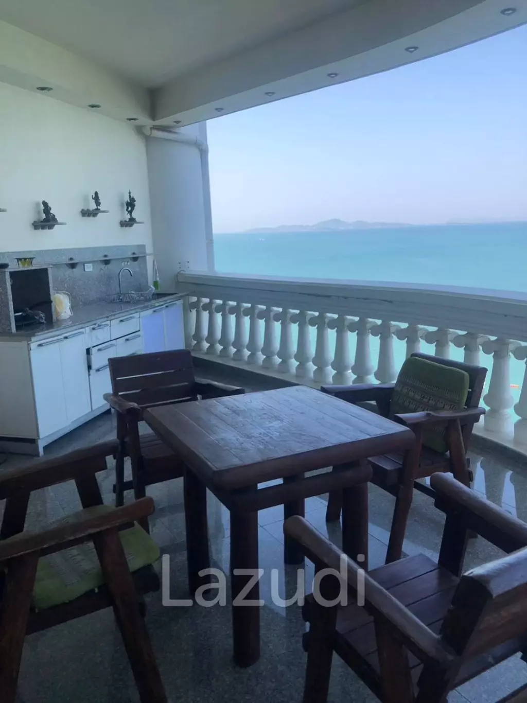 2 Bed 2 Bath 124 SQ.M Sky Beach Wongamat.