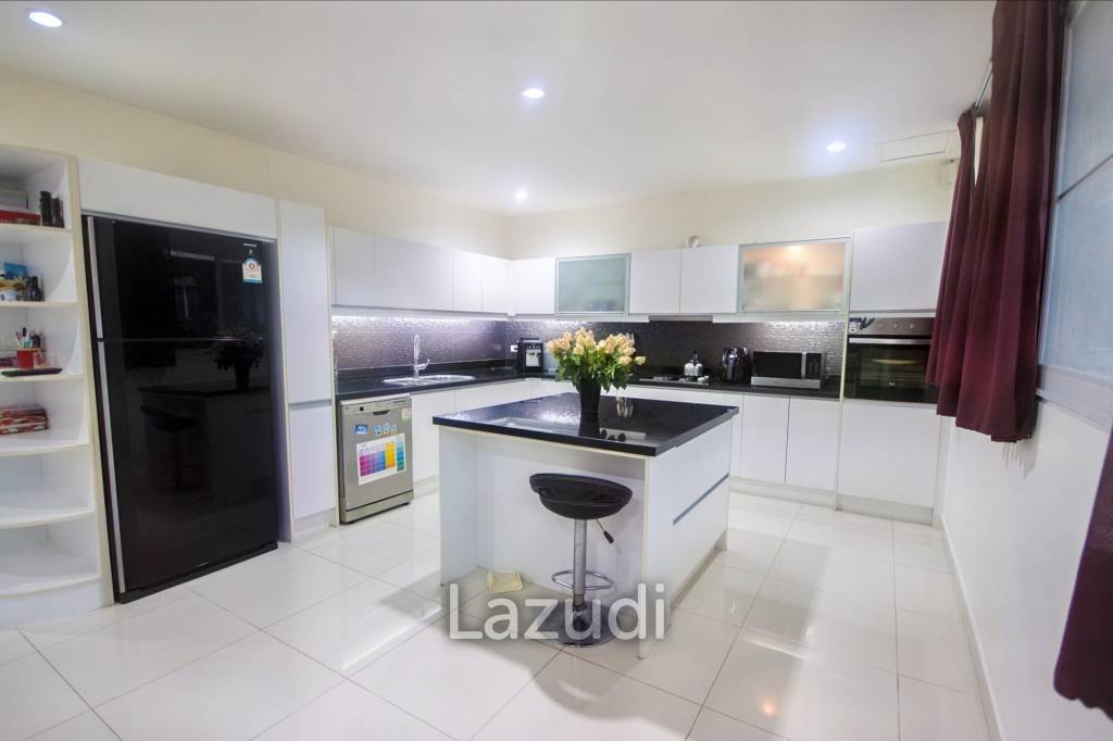 Mil Pool Villa: 3 Bedroom House for Rent