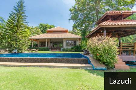 WHITE LOTUS 2 : Luxury Balinese Style Pool Villa WHITE LOTUS 2 : Luxury Balinese Style Pool Villa