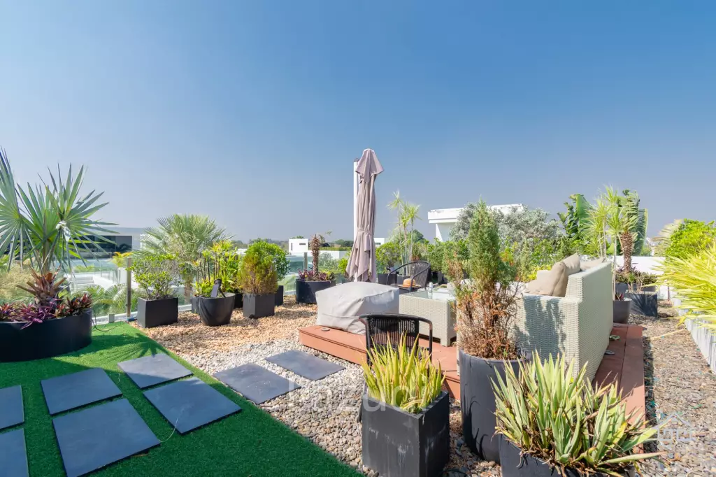LA LUA RESORT + RESIDENCE   :  3 bed modern villa
