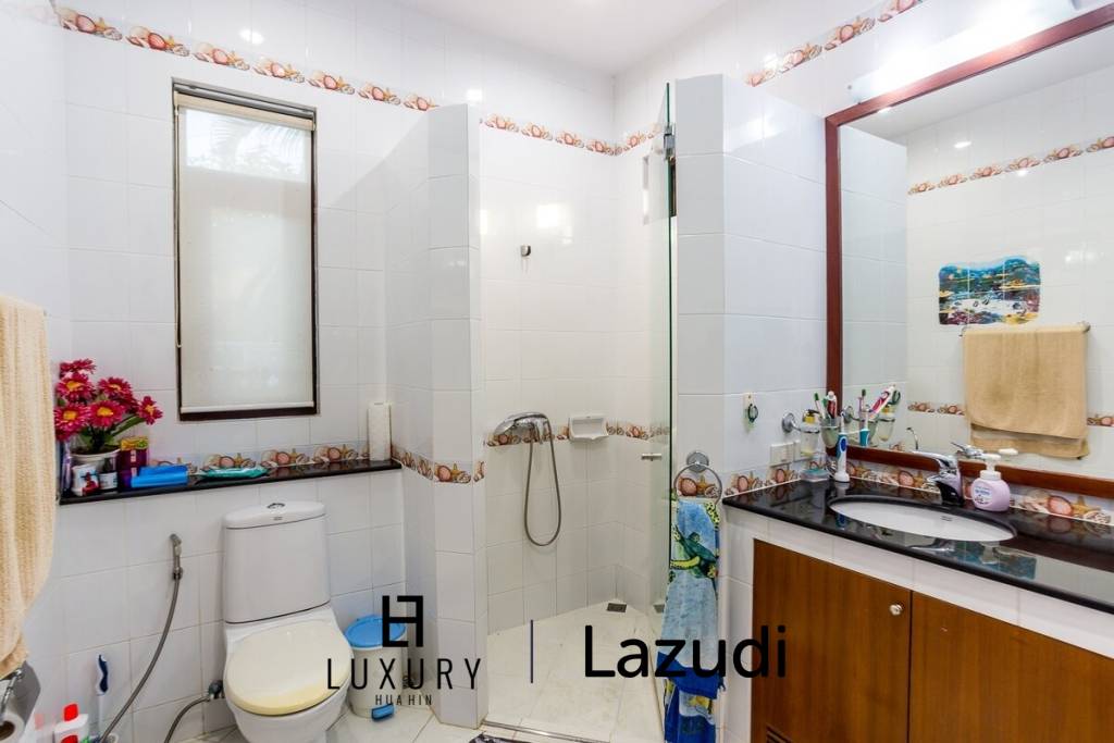 1,382 metro cuadrado 4 ` 4 Baño Villa de Venta