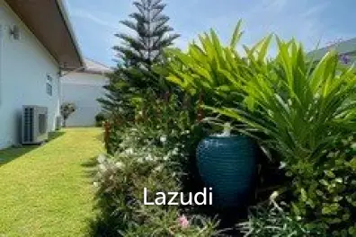 Hillside Hamlet: 3 bed 3 bath with Yoga room