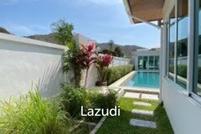 Hillside Hamlet: 3 bed 3 bath with Yoga room