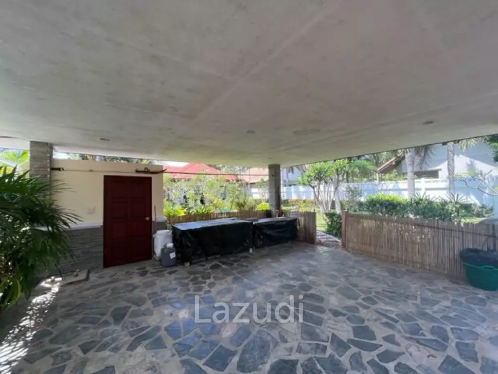 HANA VILLAGE   :  3 bed pool villa