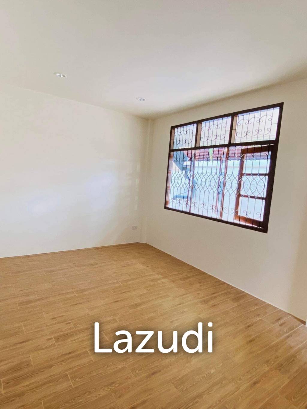 2 Bedrooms 3 Bahtrooms 111 Sqm. House in Sriracha