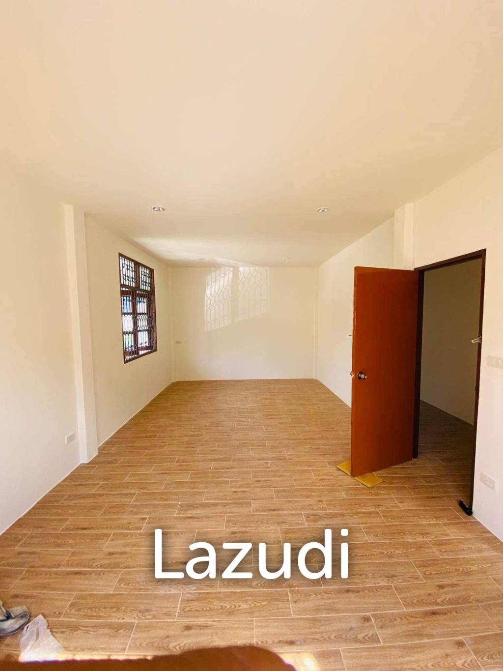 2 Bedrooms 3 Bahtrooms 111 Sqm. House in Sriracha