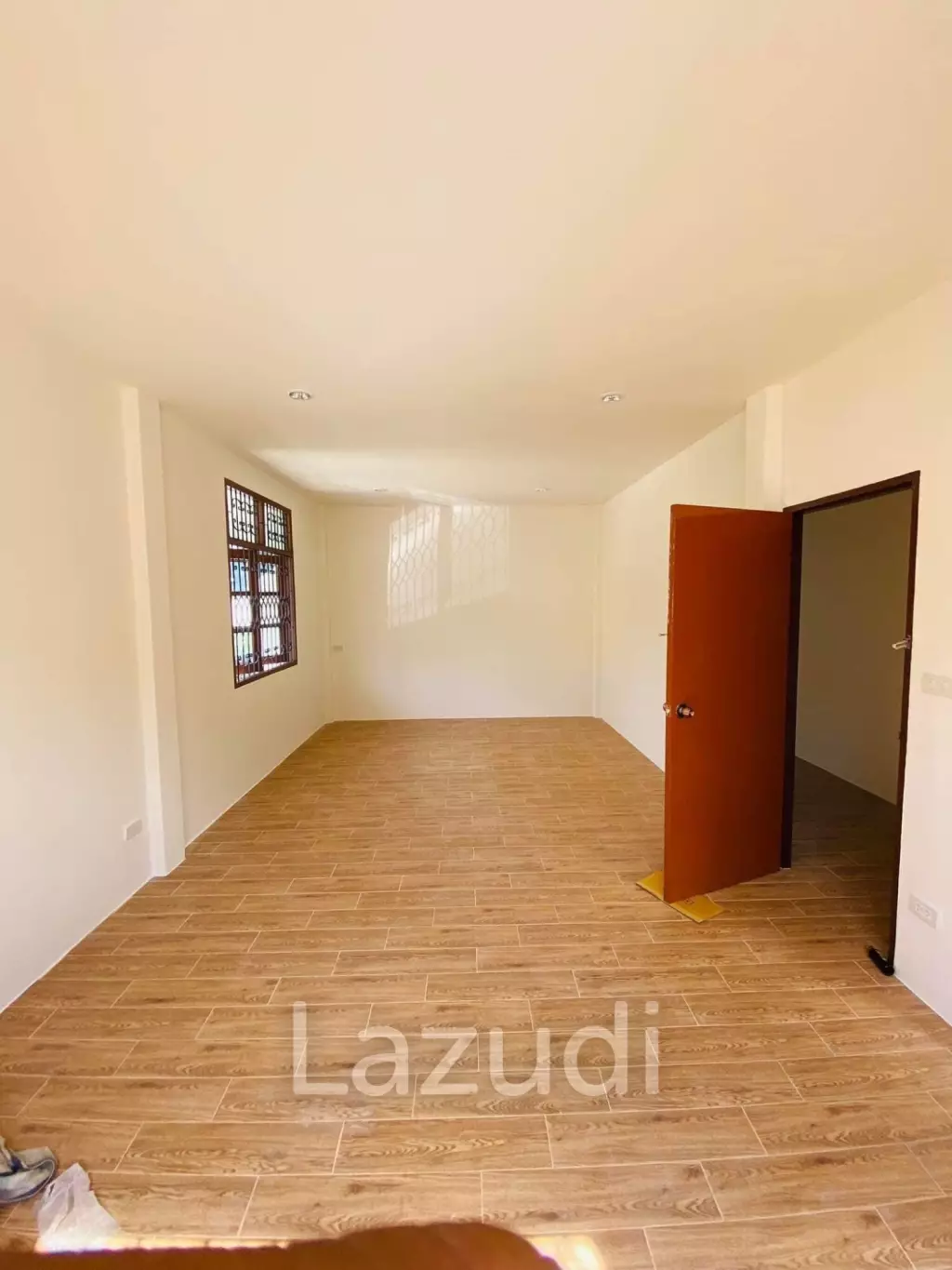 2 Bedrooms 3 Bahtrooms 111 Sqm. House in Sriracha