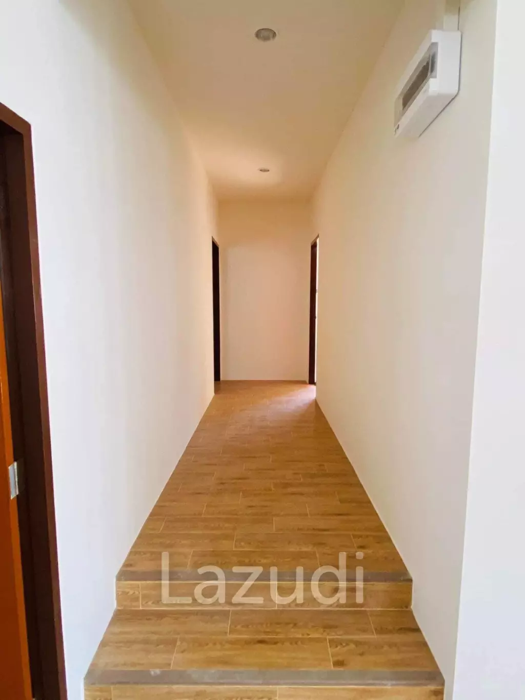 2 Bedrooms 3 Bahtrooms 111 Sqm. House in Sriracha