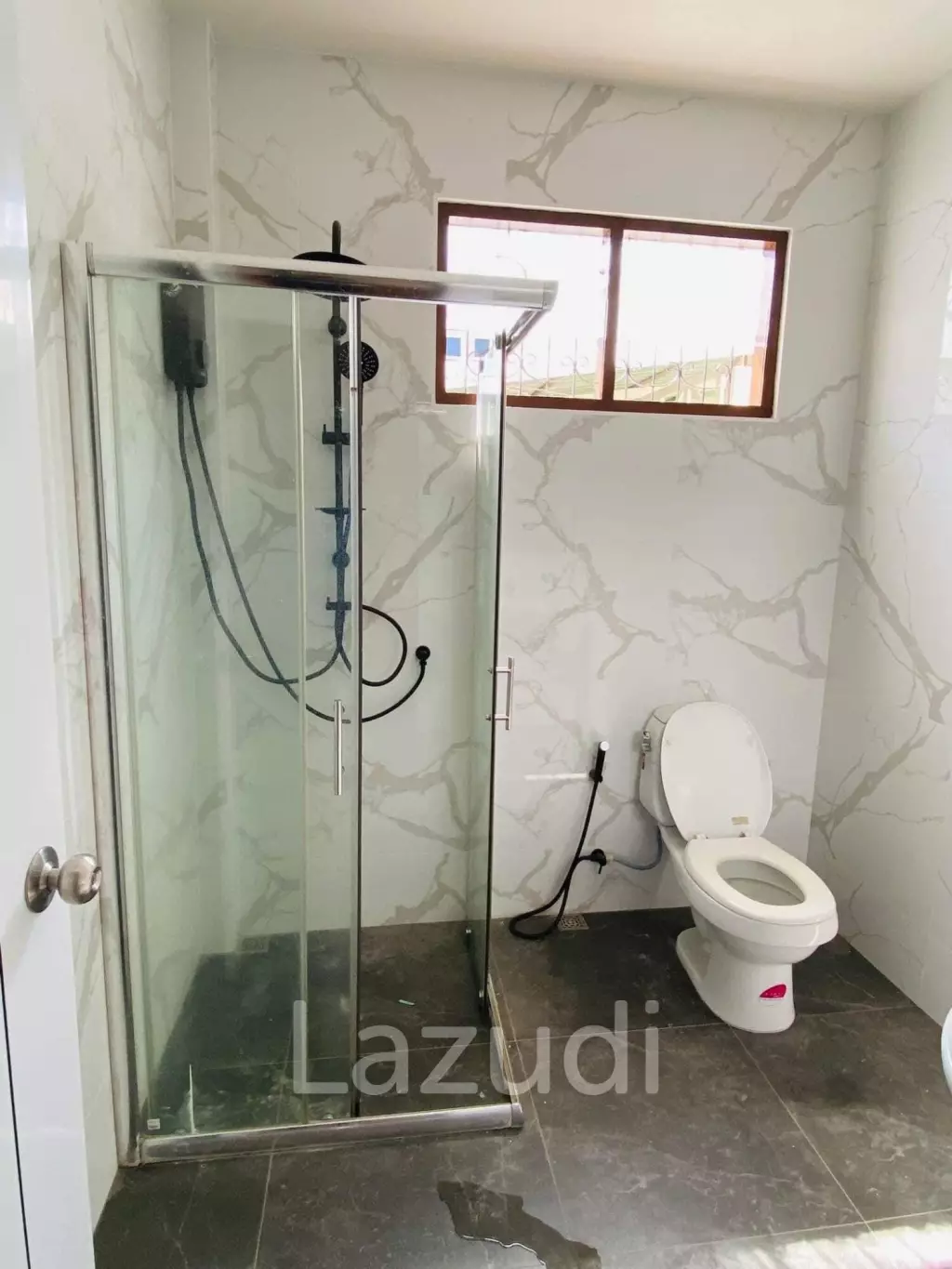 2 Bedrooms 3 Bahtrooms 111 Sqm. House in Sriracha