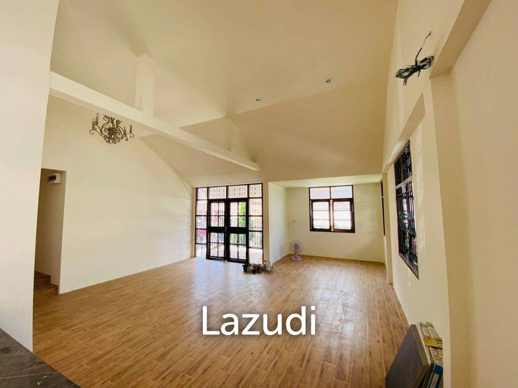 2 Bedrooms 3 Bahtrooms 111 Sqm. House in Sriracha