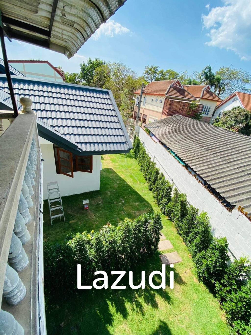 2 Bedrooms 3 Bahtrooms 111 Sqm. House in Sriracha