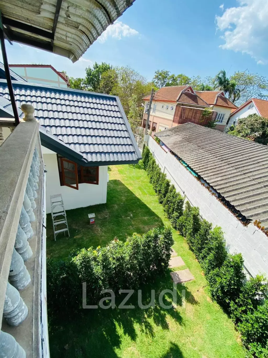 2 Bedrooms 3 Bahtrooms 111 Sqm. House in Sriracha