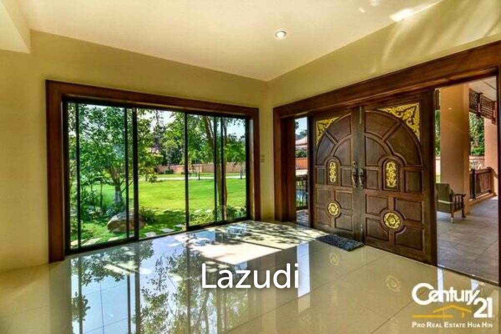 2,400 Sqm 3 Bed 3 Bath Villa For Sale