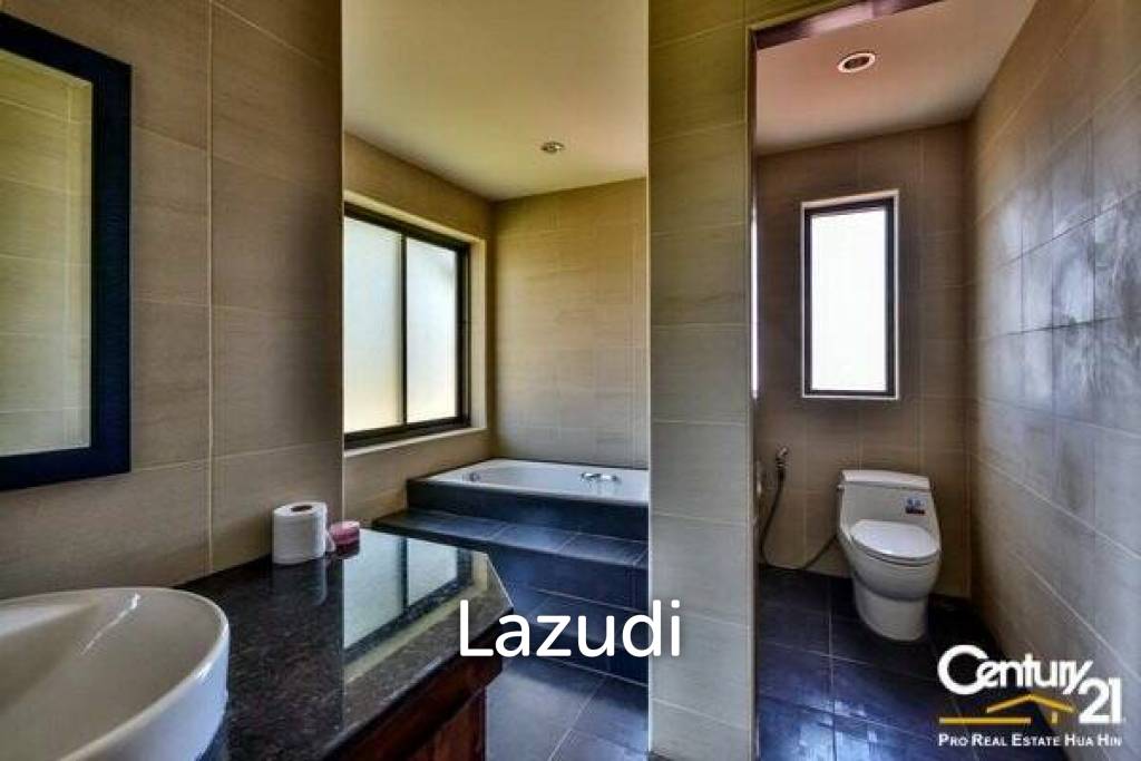 2,400 Sqm 3 Bed 3 Bath Villa For Sale