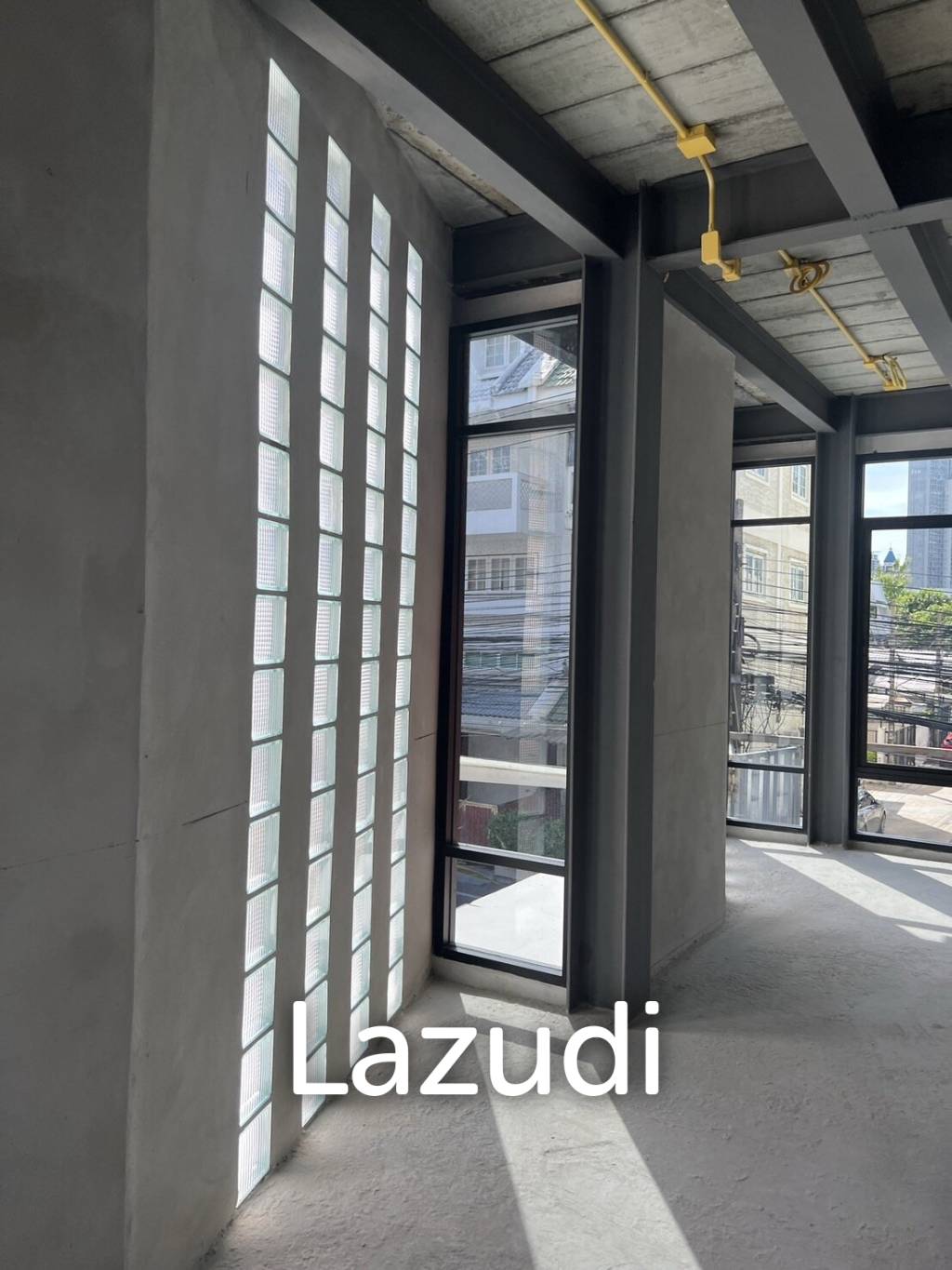 Modern 5 Storey Townhome with elevator For Sale