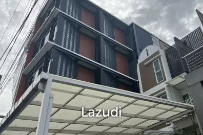 Modern 5 Storey Townhome with elevator For Sale