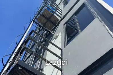 Modern 5 Storey Townhome with elevator For Sale