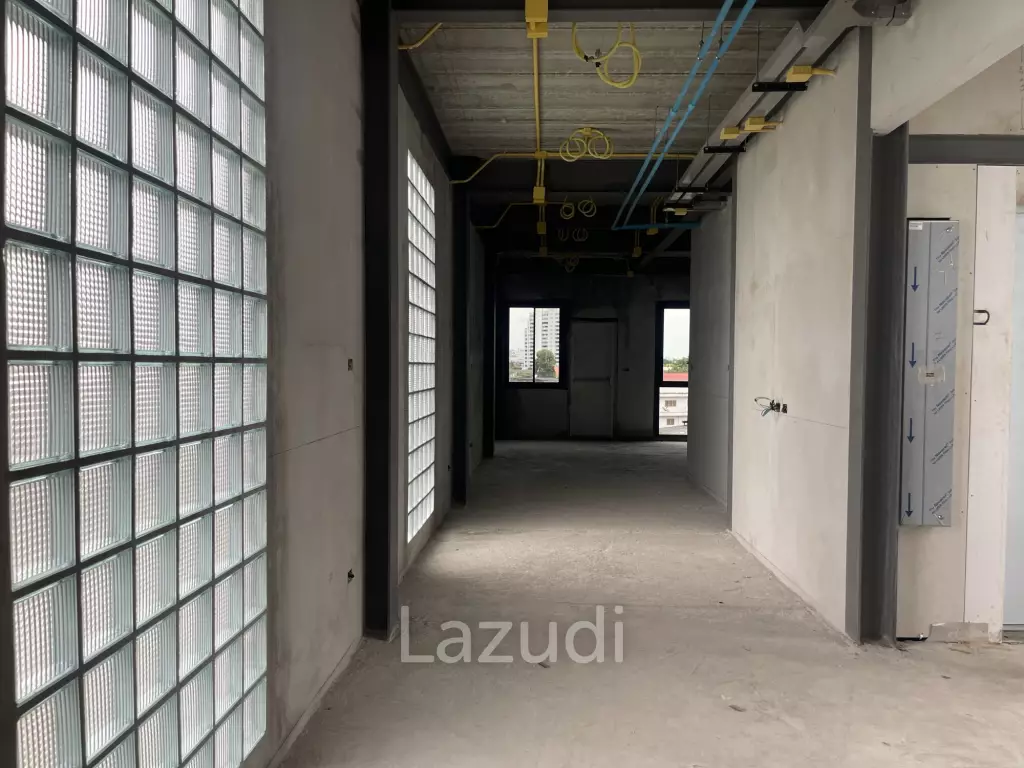 Modern 5 Storey Townhome with elevator For Sale