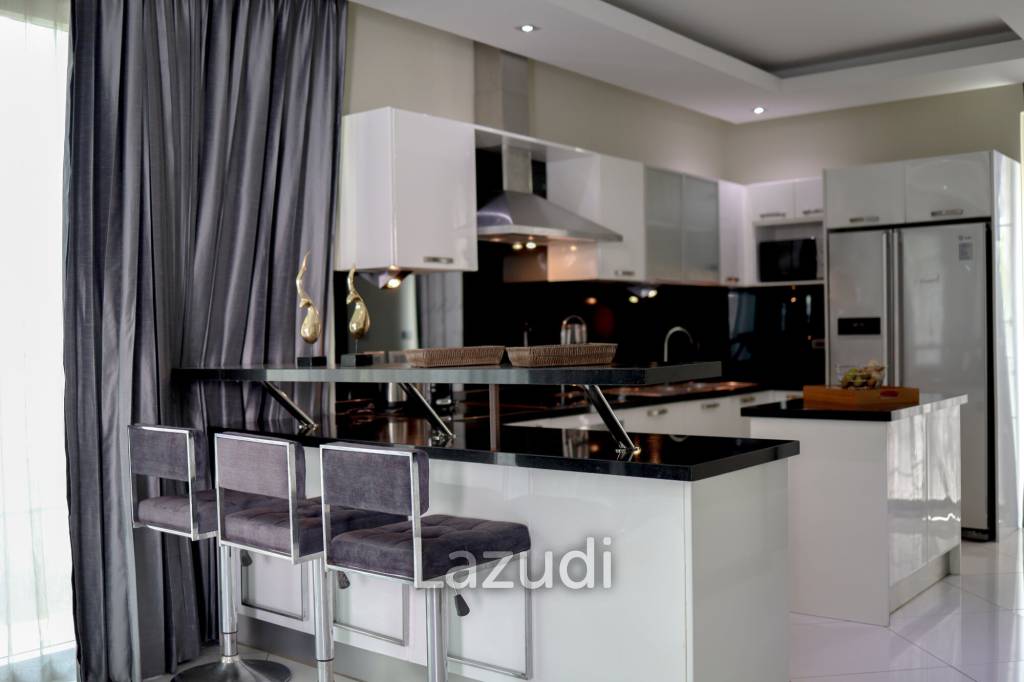 5 Bed 6 Bath 500 SQ.M Palm Oasis Villa Pattaya