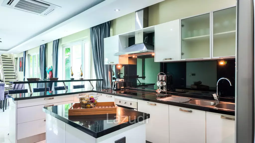 5 Bed 6 Bath 500 SQ.M Palm Oasis Villa Pattaya