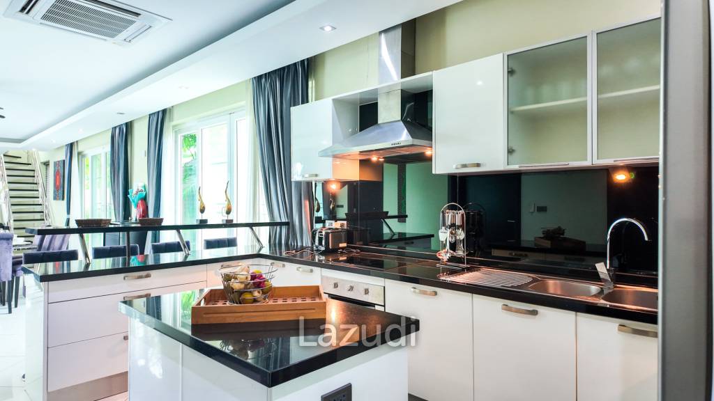 5 Bed 6 Bath 500 SQ.M Palm Oasis Villa Pattaya