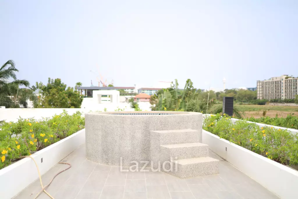 5 Bed 6 Bath 500 SQ.M Palm Oasis Villa Pattaya
