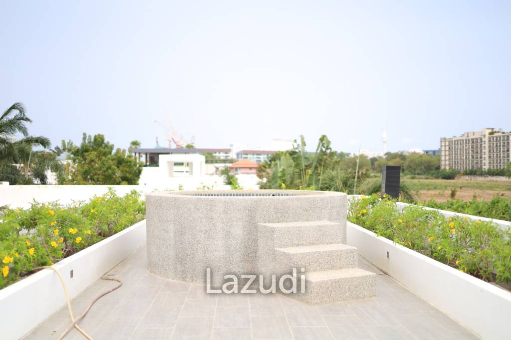 5 Bed 6 Bath 500 SQ.M Palm Oasis Villa Pattaya