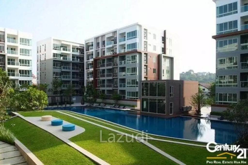 2 Bed Condo with Pool View
