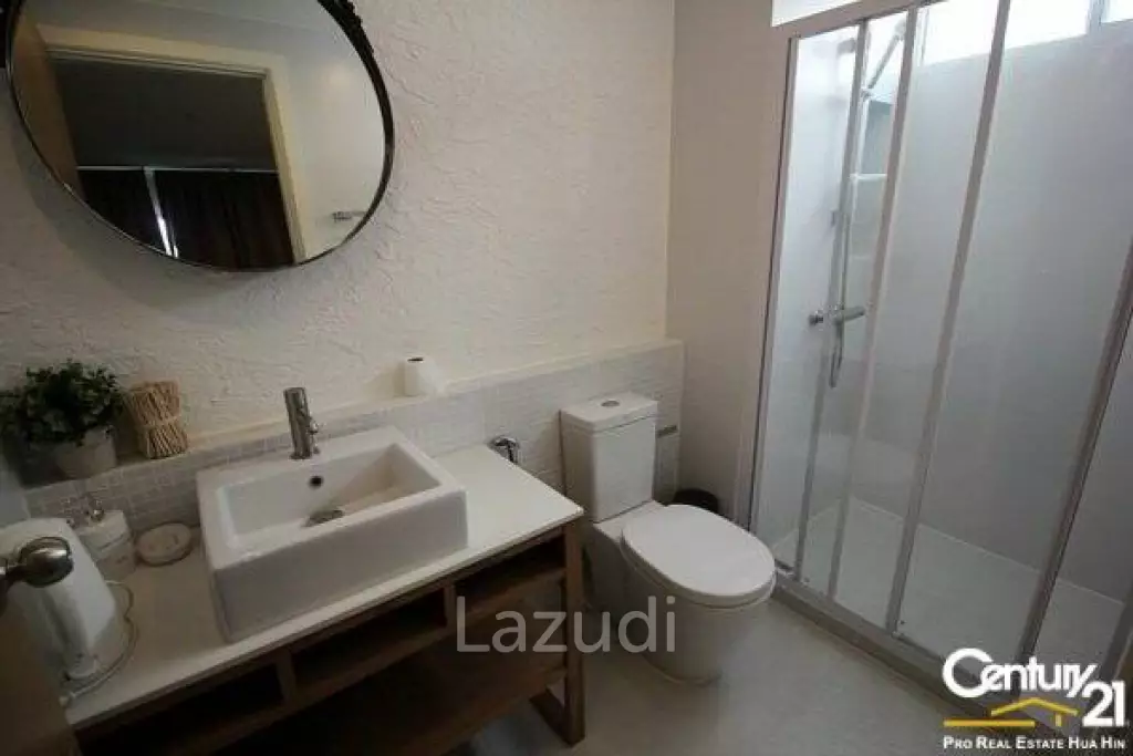 2 Bed Condo with Pool View