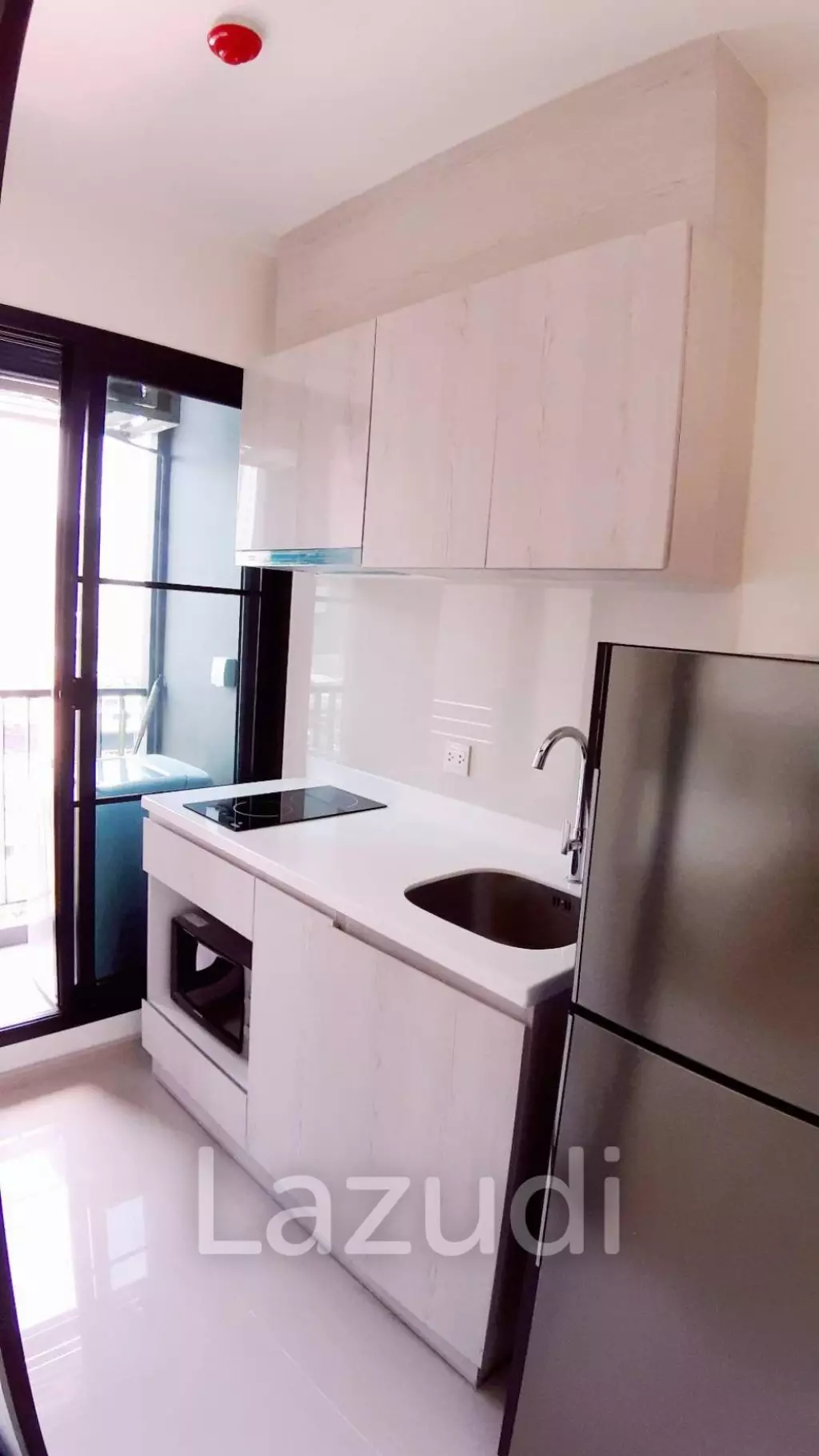 1 Bed 1 Bath 24.50 SQ.M Life Asoke Condo