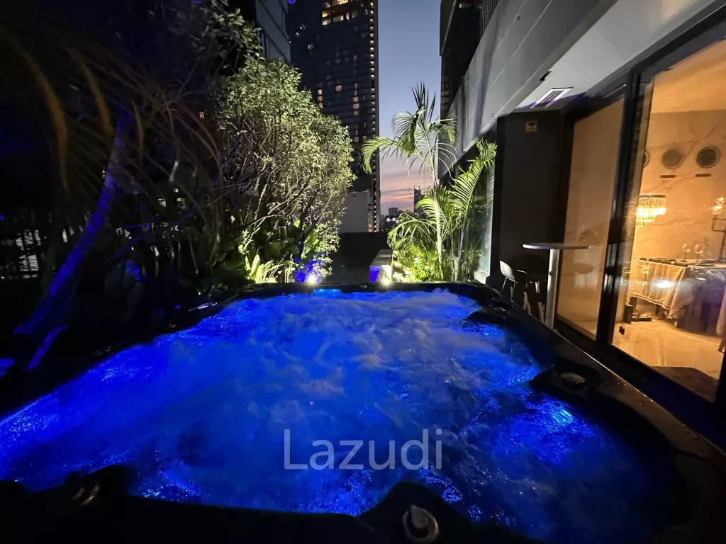 2 Bedrooms 2 Bathrooms 158 SQ.M at M Silom