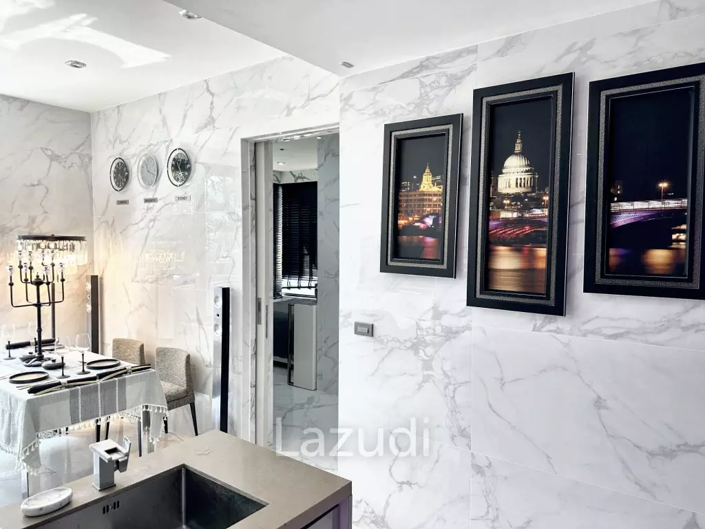 2 Bedrooms 2 Bathrooms 158 SQ.M at M Silom