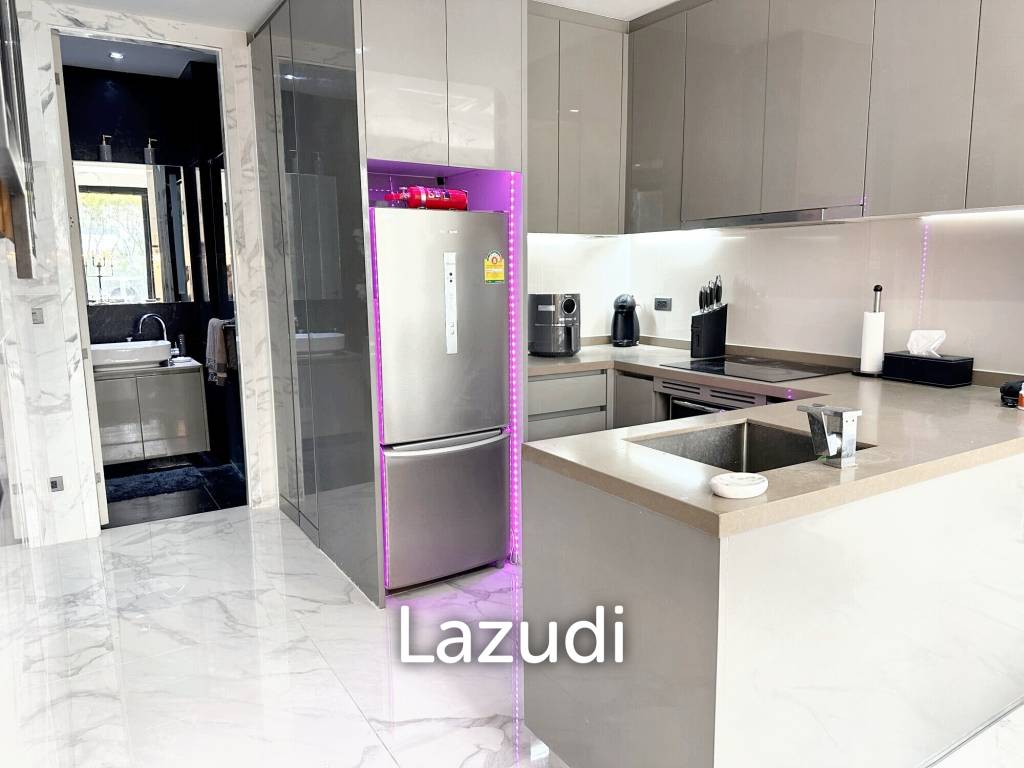 2 Bedrooms 2 Bathrooms 158 SQ.M at M Silom