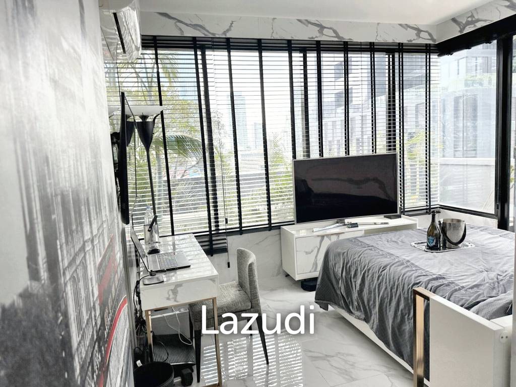 2 Bedrooms 2 Bathrooms 158 SQ.M at M Silom