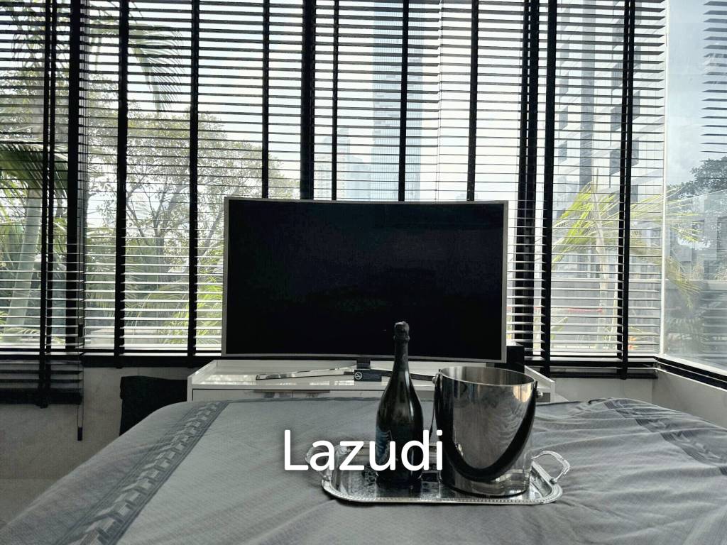 2 Bedrooms 2 Bathrooms 158 SQ.M at M Silom