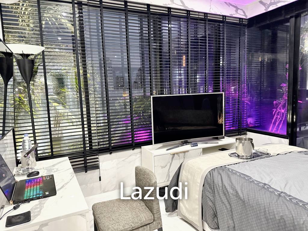 2 Bedrooms 2 Bathrooms 158 SQ.M at M Silom