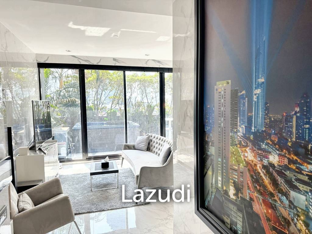 2 Bedrooms 2 Bathrooms 158 SQ.M at M Silom