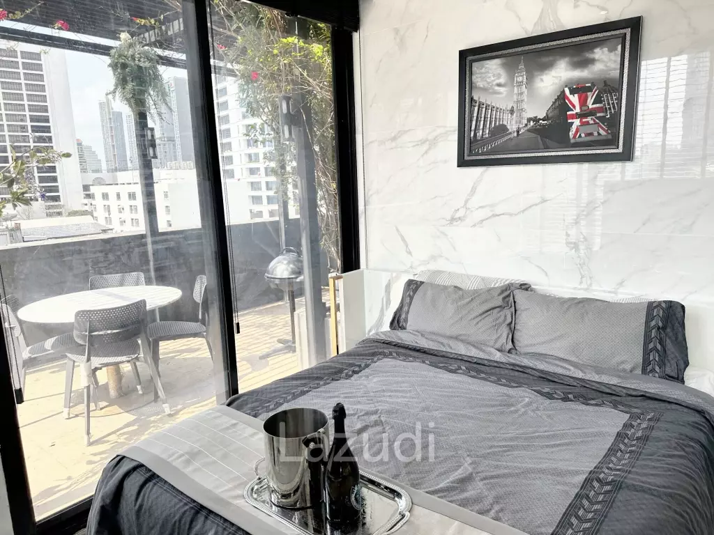 2 Bedrooms 2 Bathrooms 158 SQ.M at M Silom